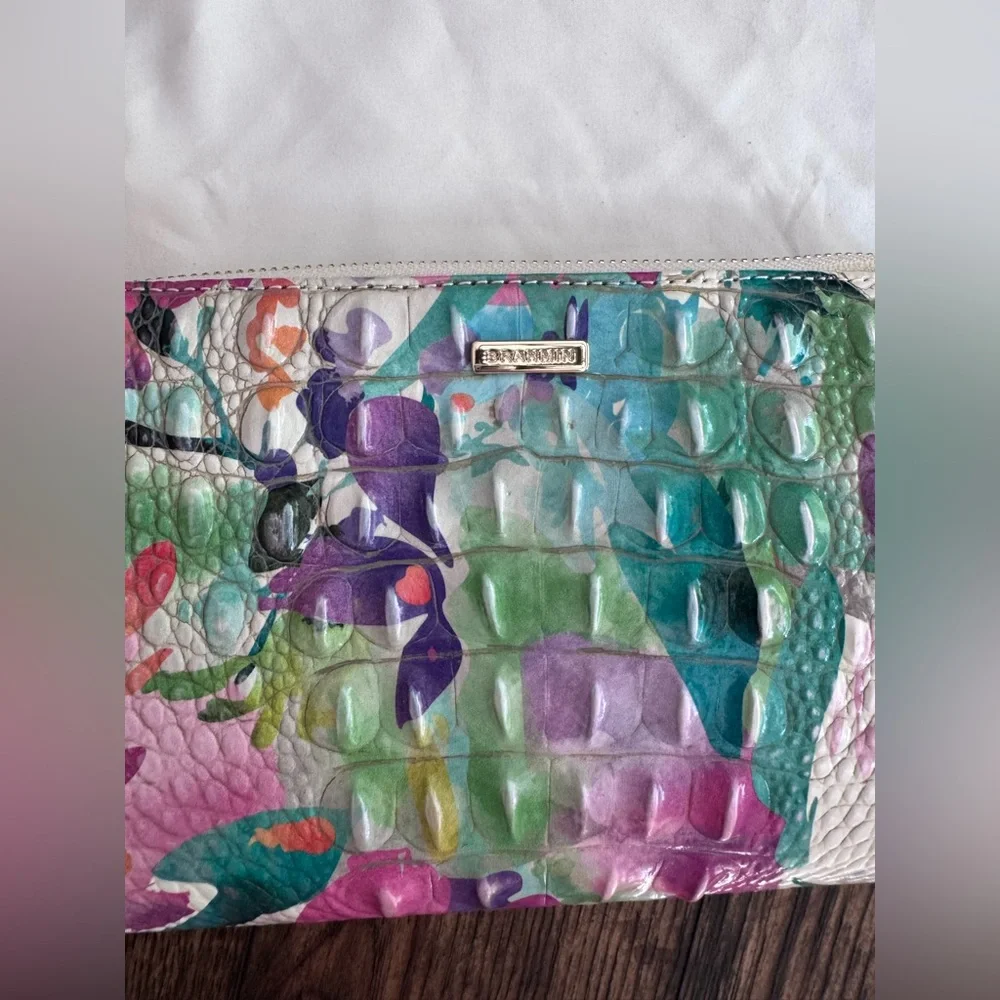 NWOT Brahmin Daisy Daylily Melbourne Leather Wristlet Clutch - Picture 2 of 14